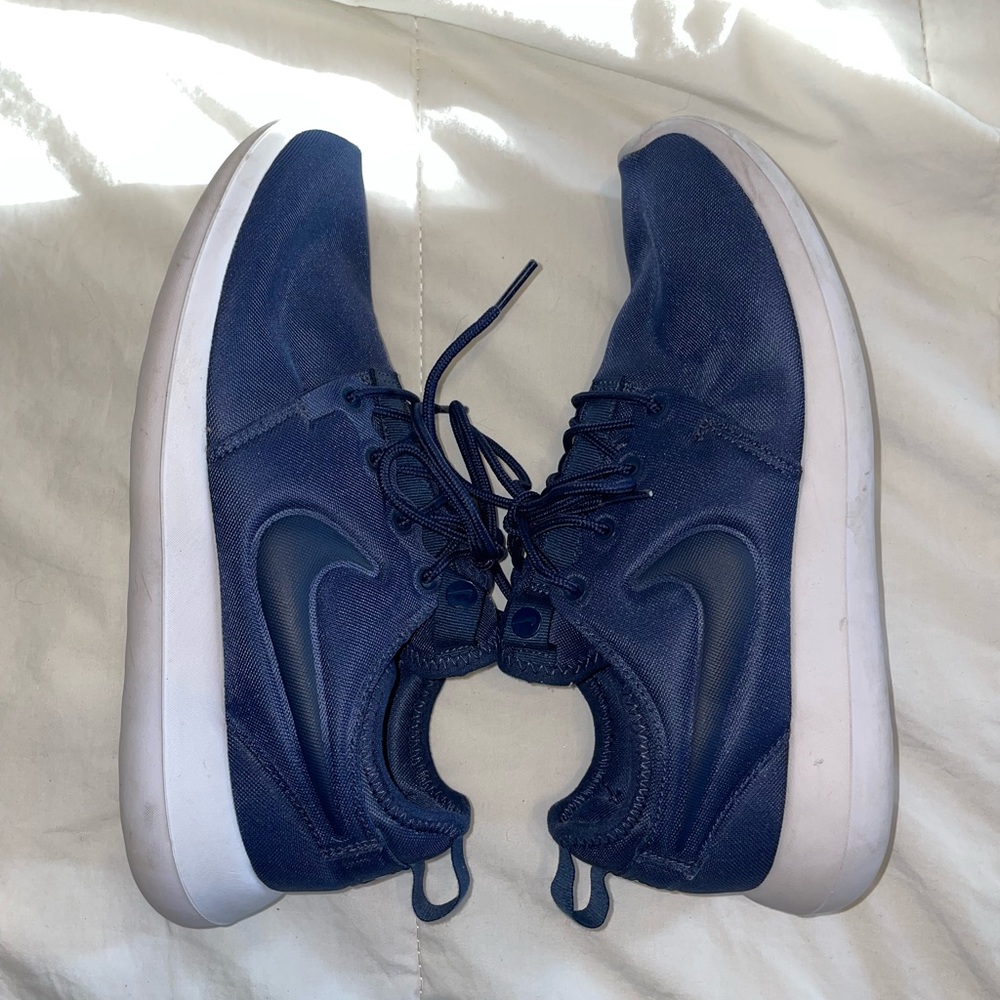 Nike Roshe 1 Woman’s size 8 Navy Blue